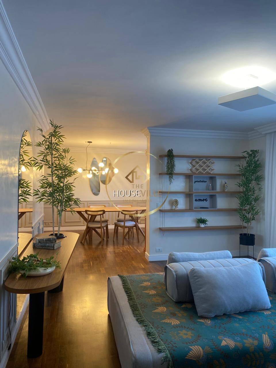 Apartamento à venda com 4 quartos, 247m² - Foto 2
