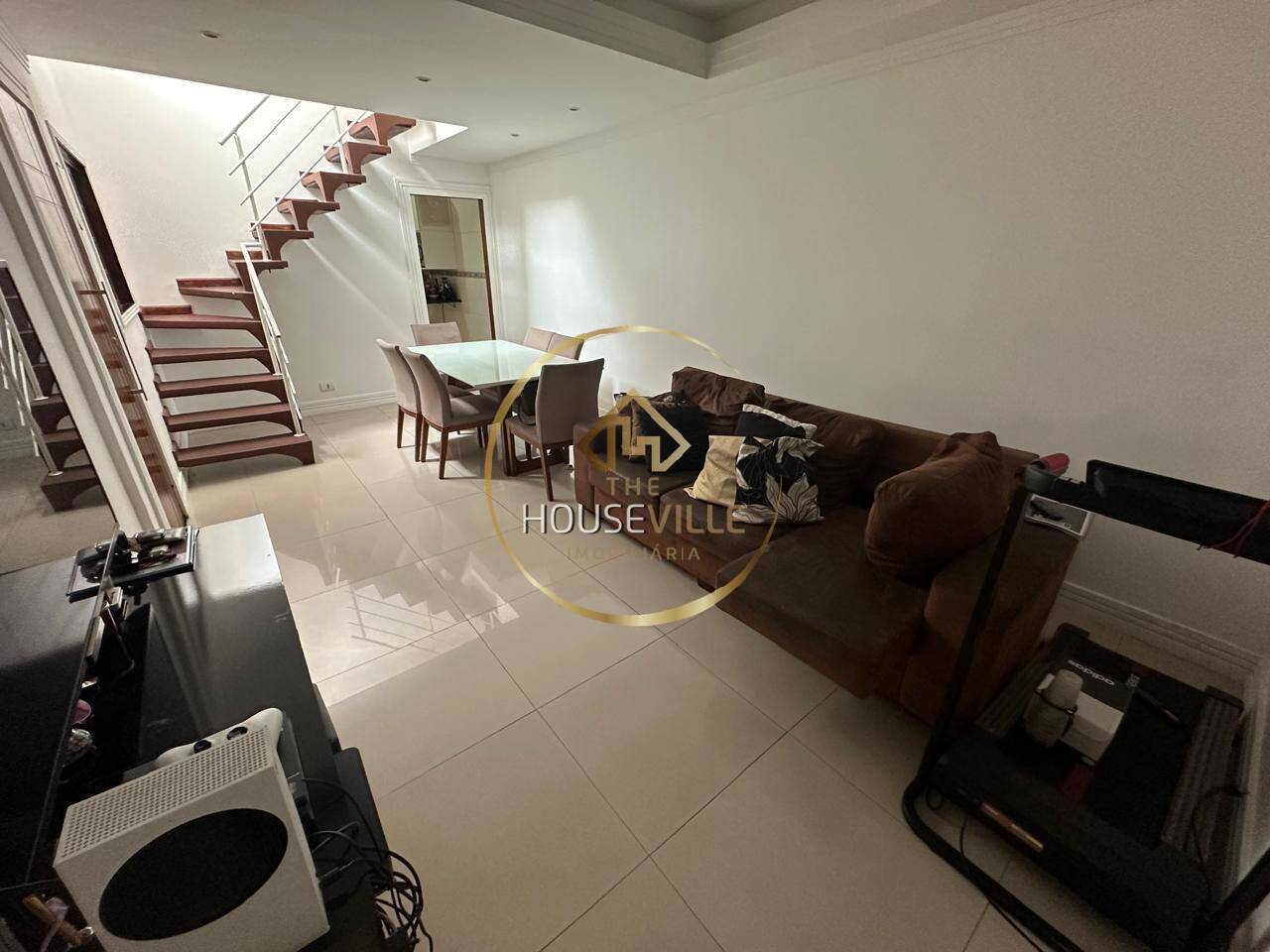 Sobrado à venda com 3 quartos, 280m² - Foto 1