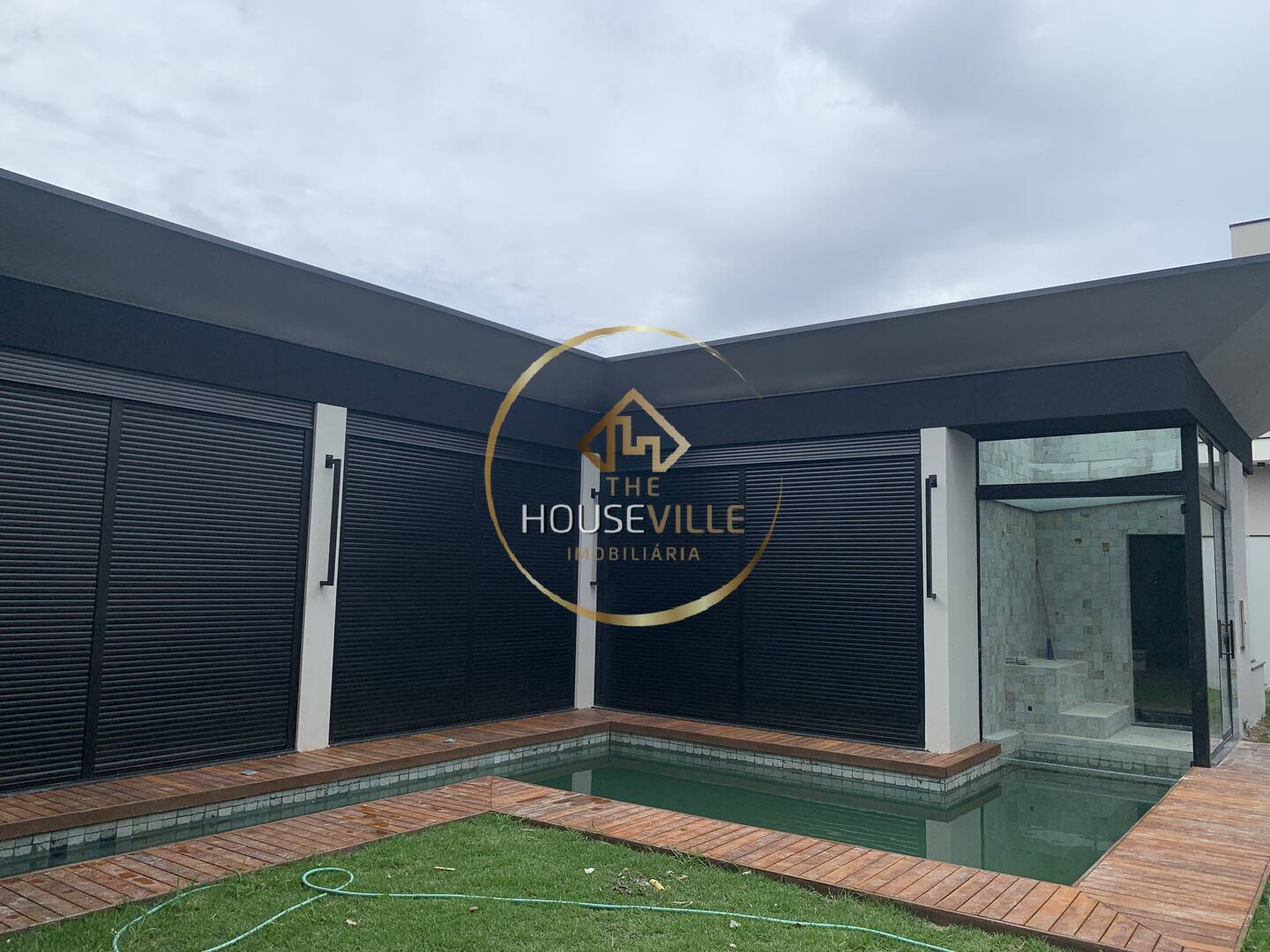 Casa de Condomínio à venda com 4 quartos, 385m² - Foto 14