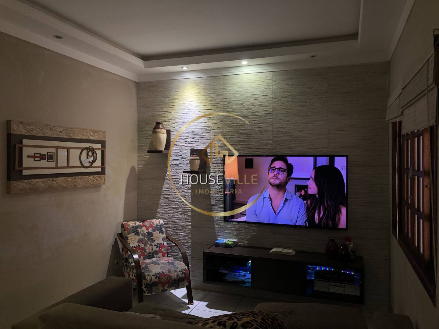 Casa à venda com 3 quartos, 128m² - Foto 3