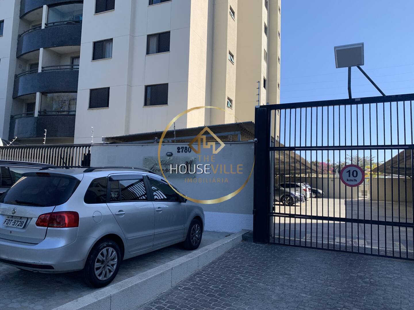 Apartamento à venda com 3 quartos, 97m² - Foto 15