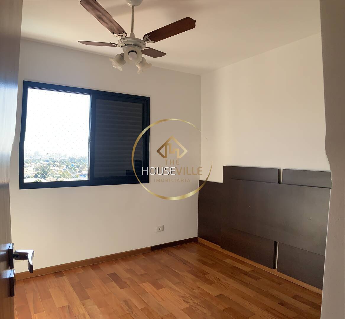 Apartamento à venda com 3 quartos, 97m² - Foto 9