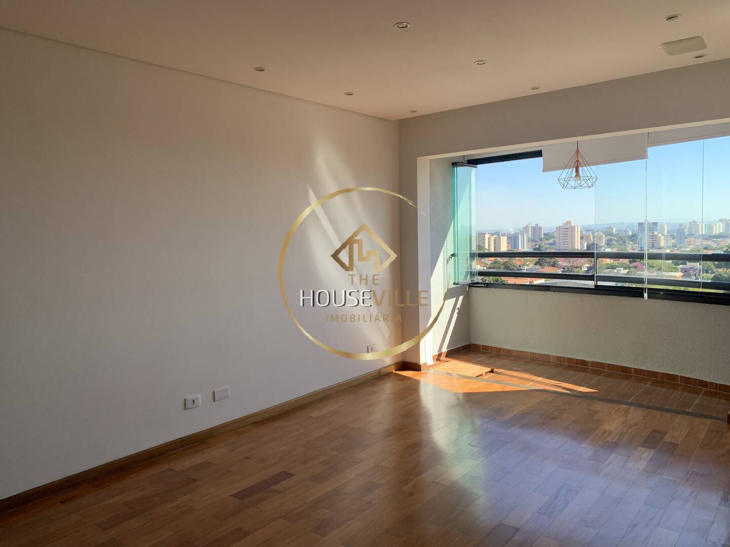 Apartamento à venda com 3 quartos, 97m² - Foto 1