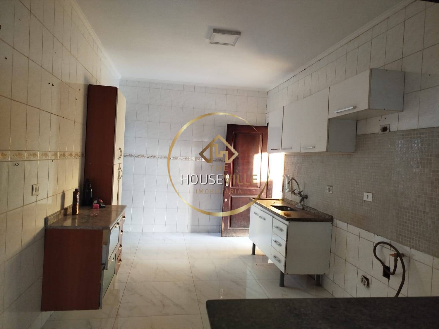 Casa, 4 quartos, 191 m² - Foto 2