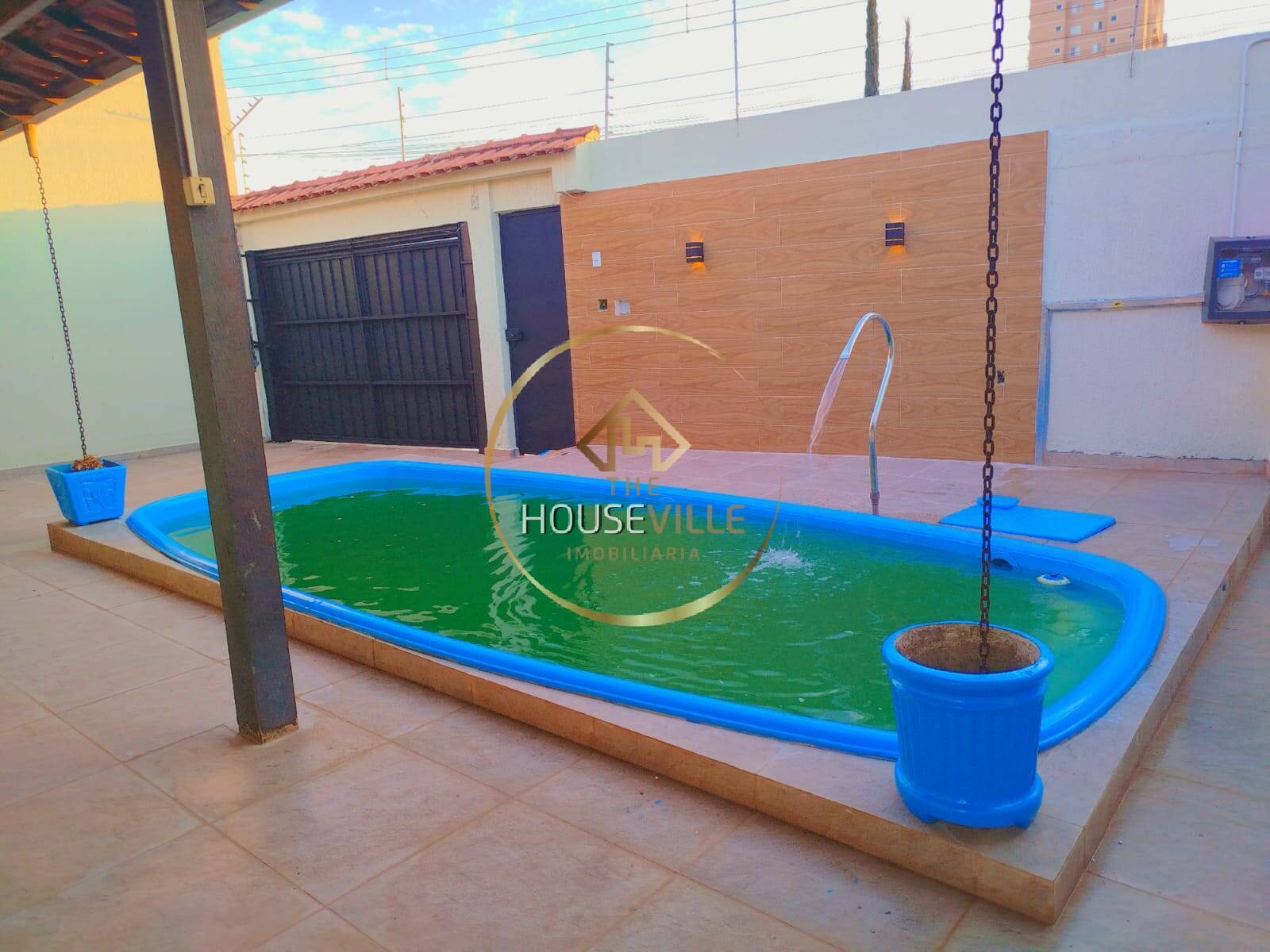 Casa, 4 quartos, 191 m² - Foto 1