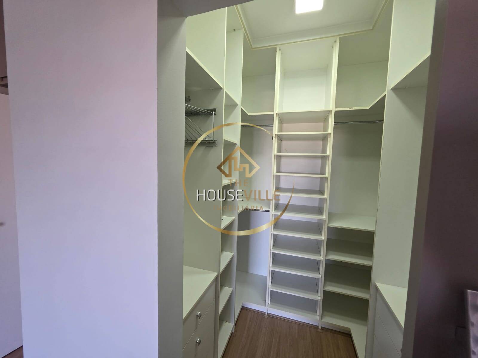 Casa de Condomínio à venda com 4 quartos, 245m² - Foto 13