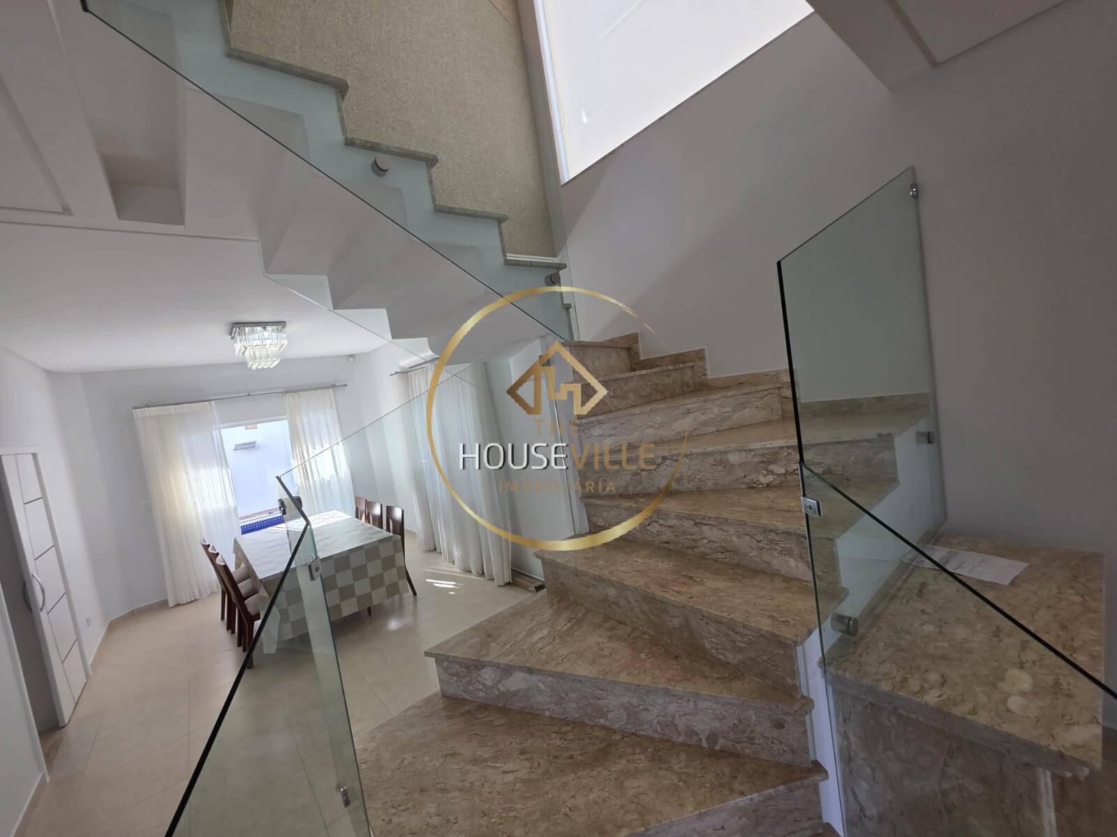 Casa de Condomínio à venda com 4 quartos, 245m² - Foto 10