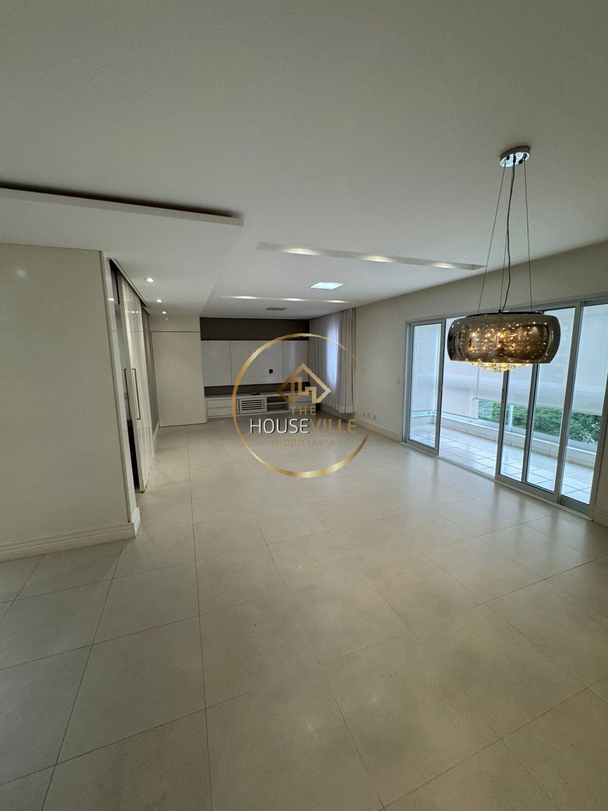 Apartamento à venda com 3 quartos, 144m² - Foto 3