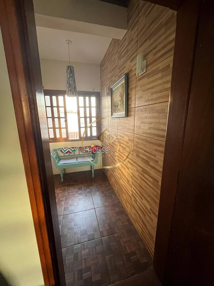 Casa à venda com 4 quartos, 121m² - Foto 6