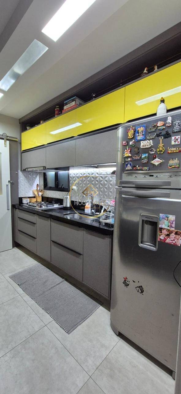 Apartamento à venda com 3 quartos, 181m² - Foto 12