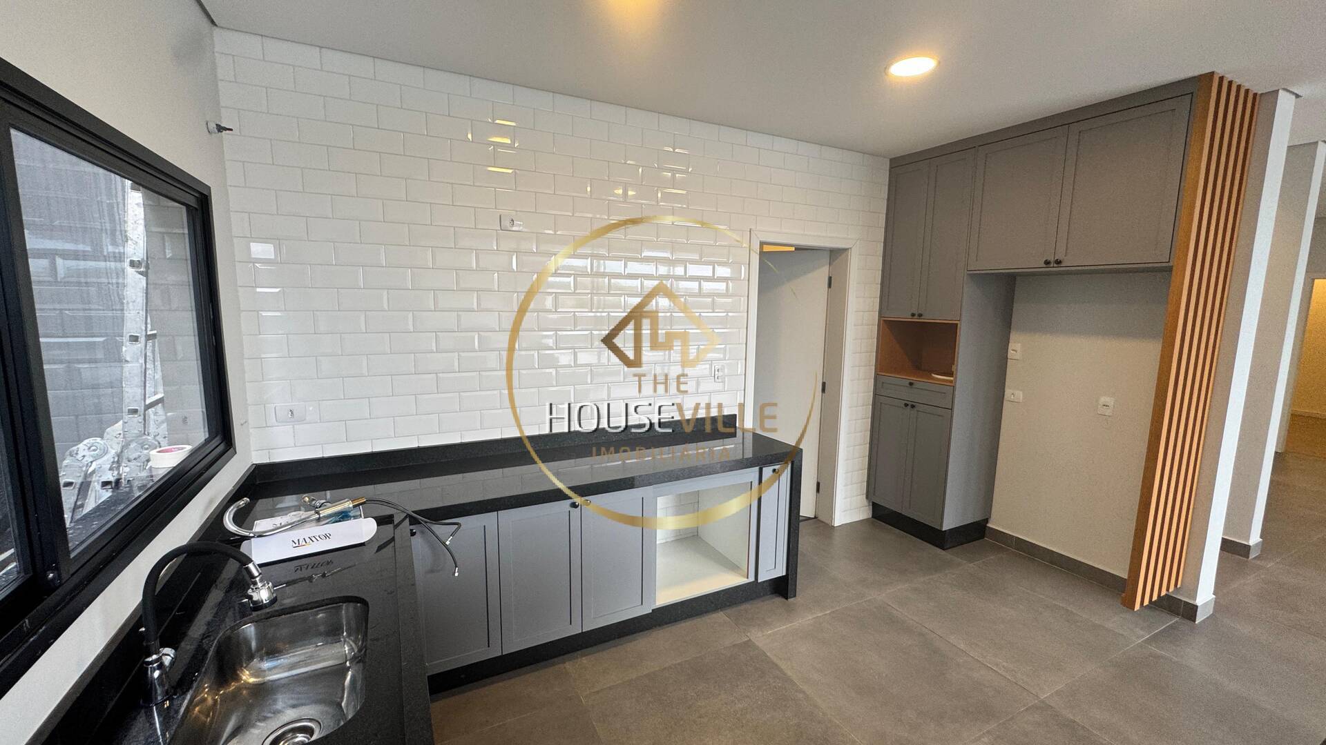 Casa de Condomínio para alugar com 3 quartos, 280m² - Foto 3