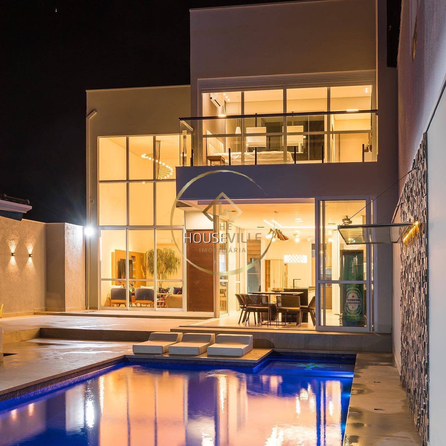 Casa de Condomínio à venda com 3 quartos, 310m² - Foto 1