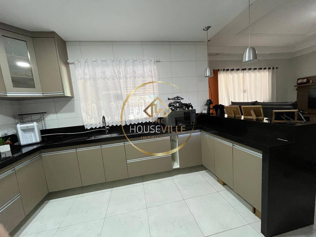 Casa, 3 quartos, 168 m² - Foto 2