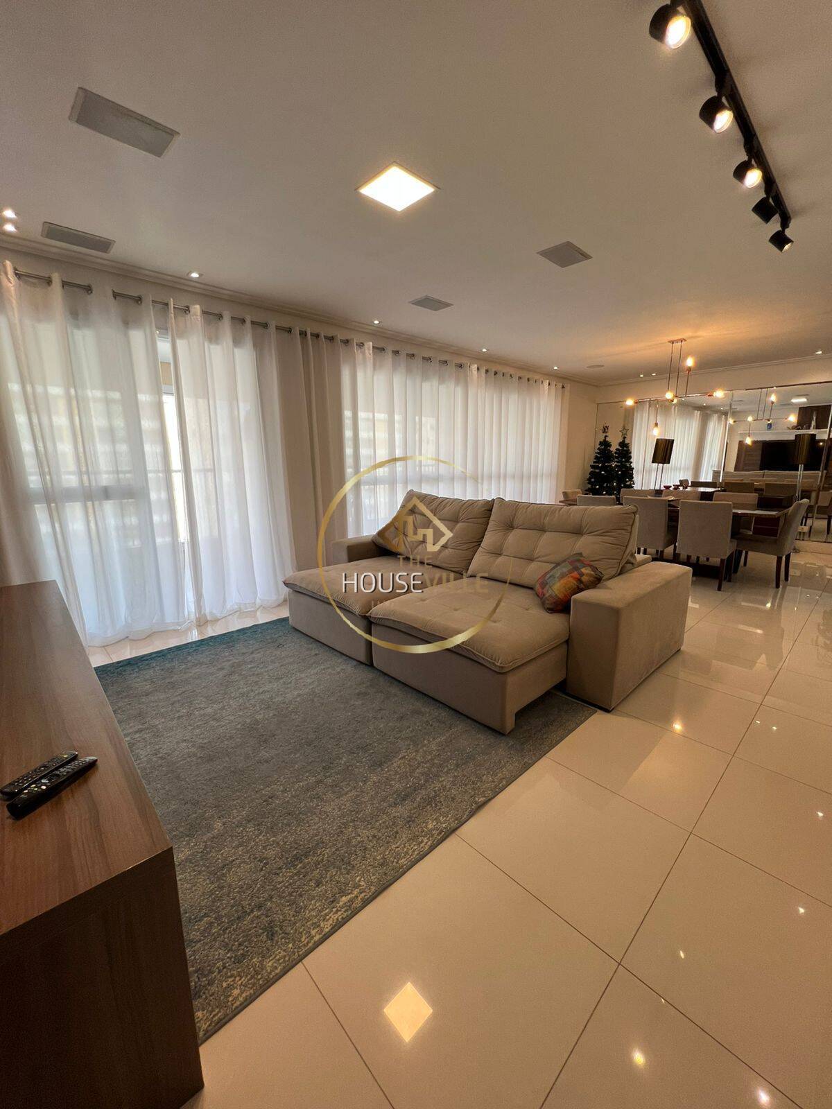 Apartamento, 3 quartos, 156 m² - Foto 1