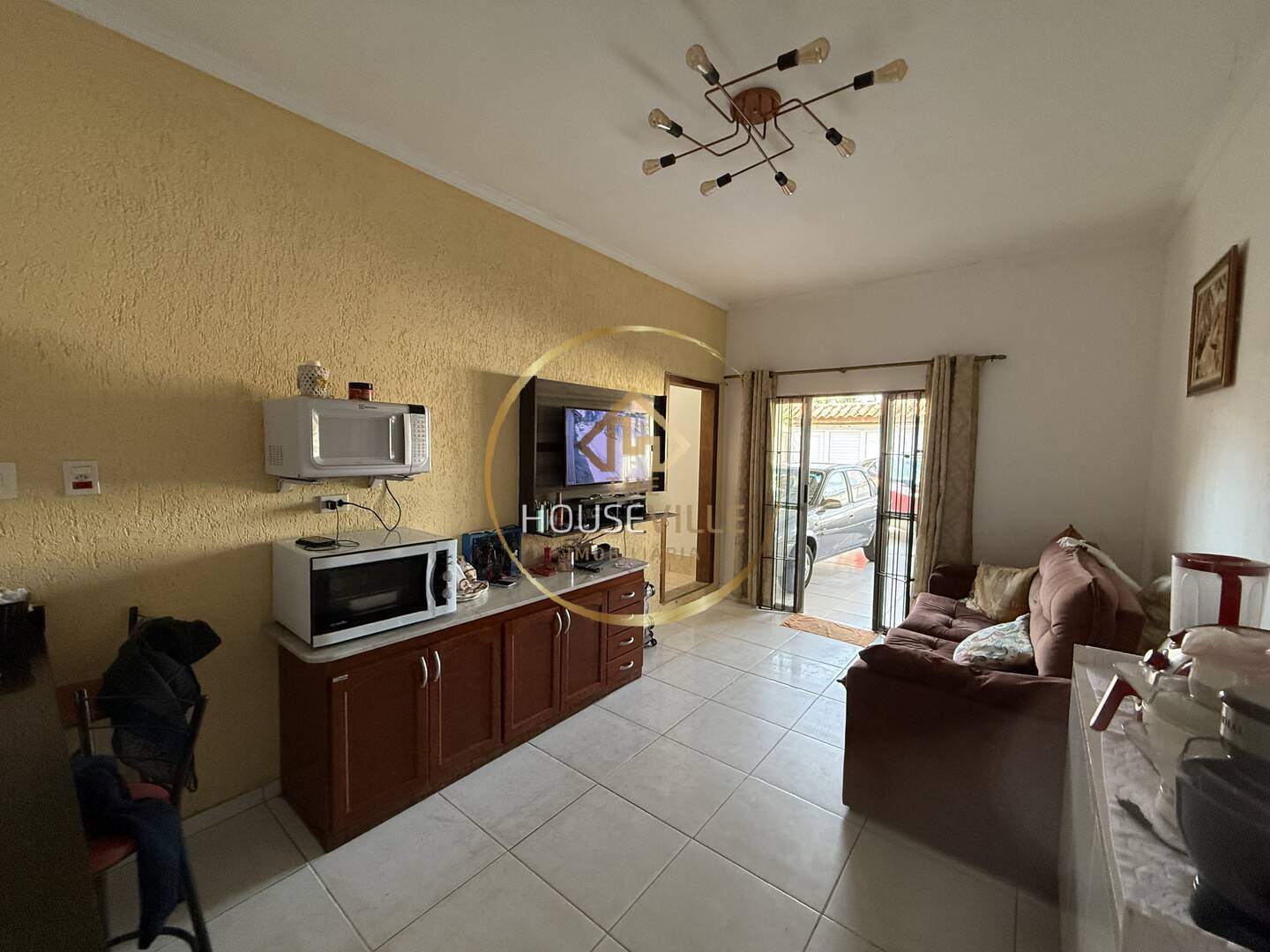 Casa, 6 quartos, 235 m² - Foto 1