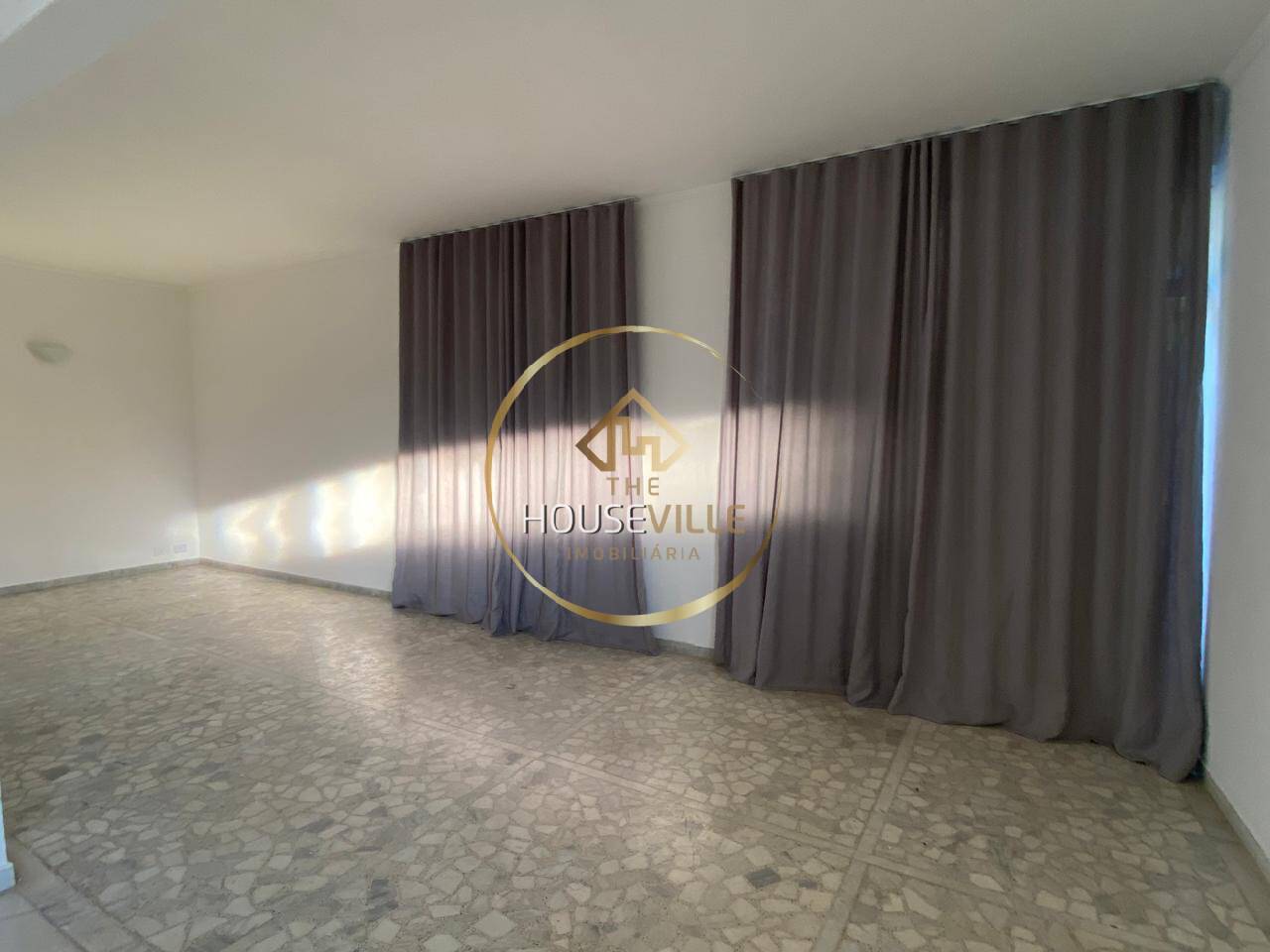 Casa à venda com 3 quartos, 210m² - Foto 3