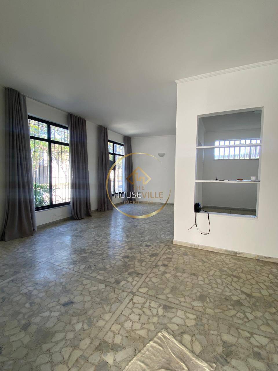 Casa à venda com 3 quartos, 210m² - Foto 4