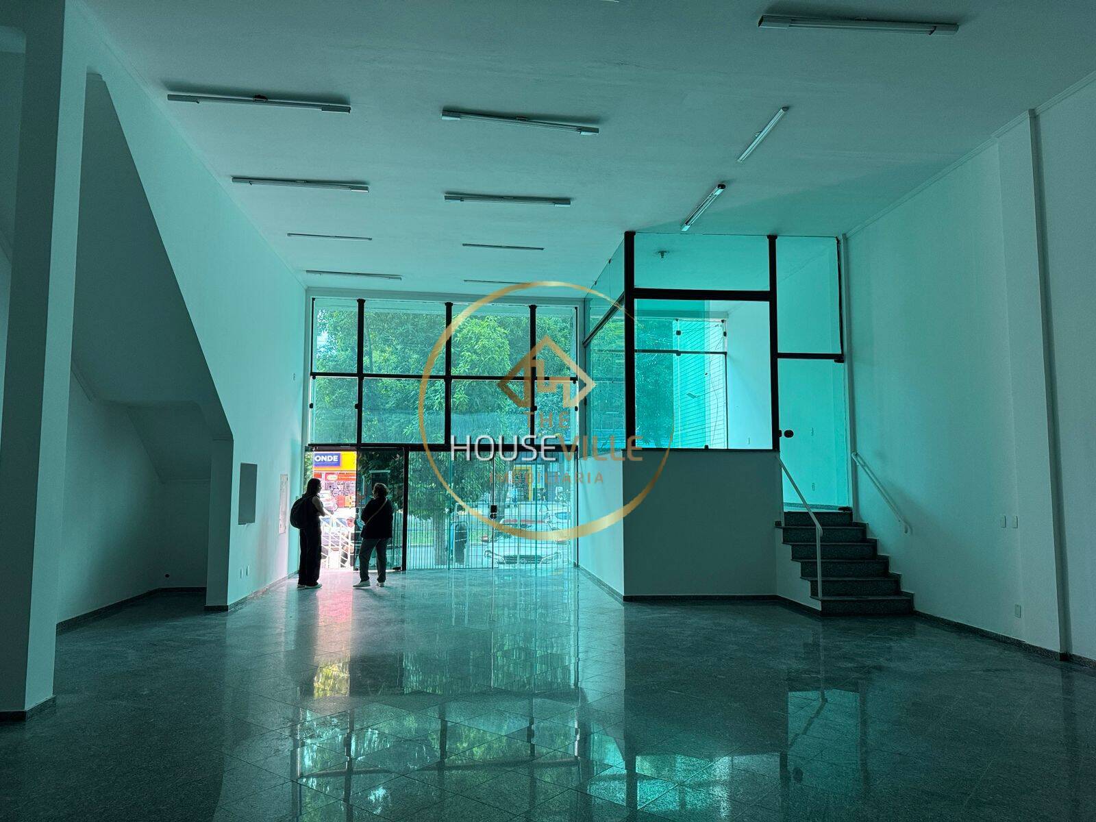 Loja-Salão, 243 m² - Foto 1