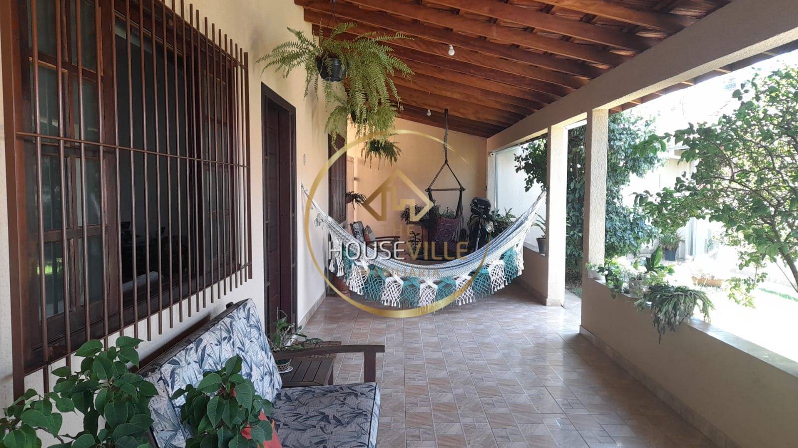 Casa, 3 quartos, 228 m² - Foto 1